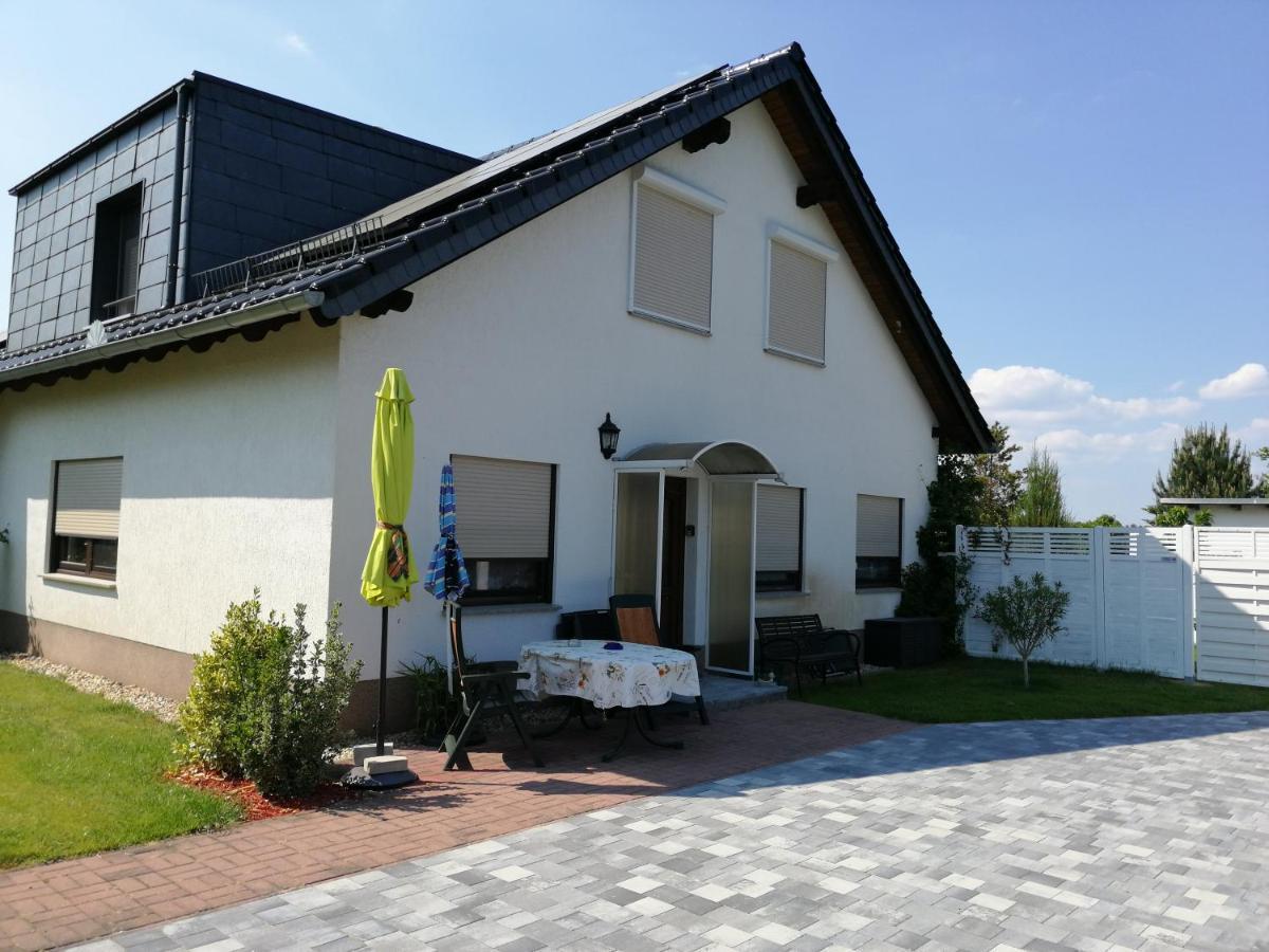 Ruhe Und Bequemlichkeit Apartment Frauendorf  ภายนอก รูปภาพ